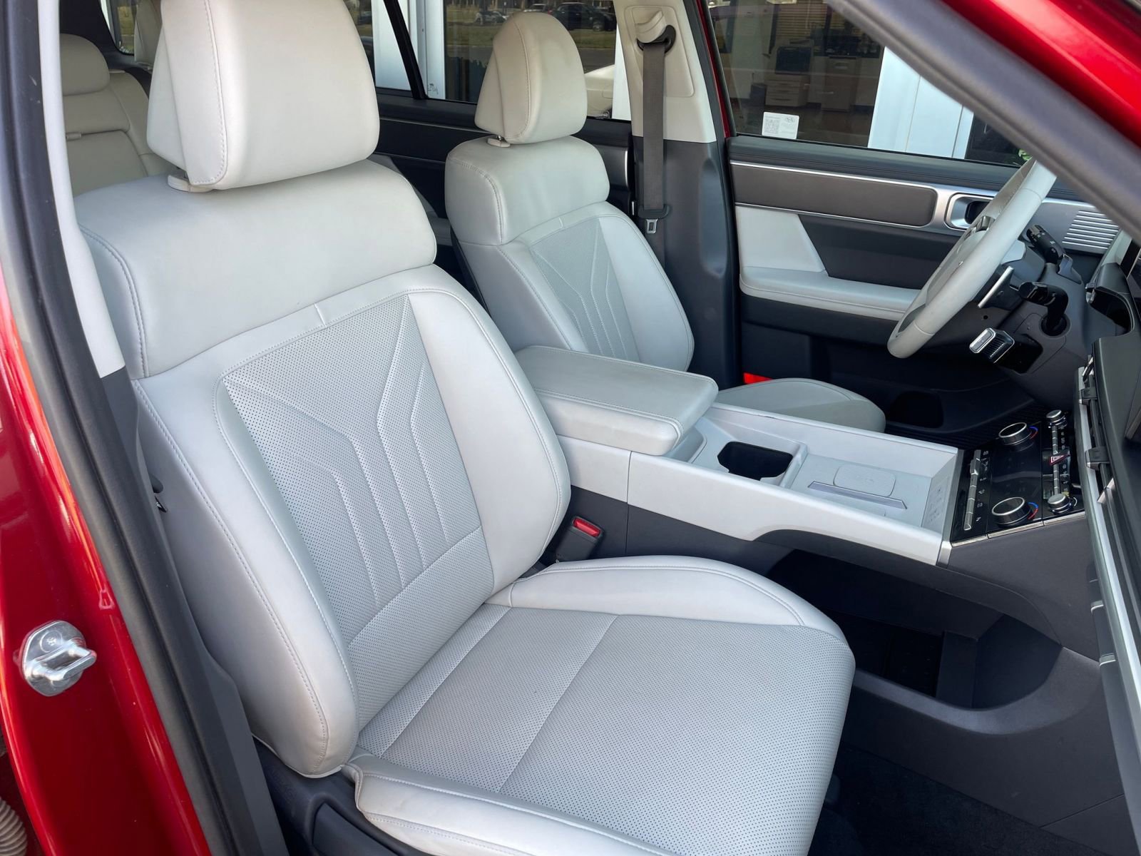 Used 2025 Hyundai Santa Fe SEL image 39