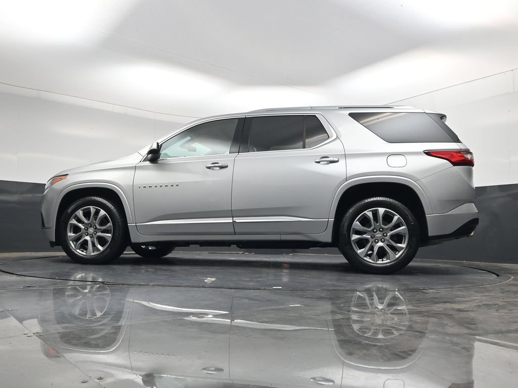 Used 2021 Chevrolet Traverse Premier FWD image 35