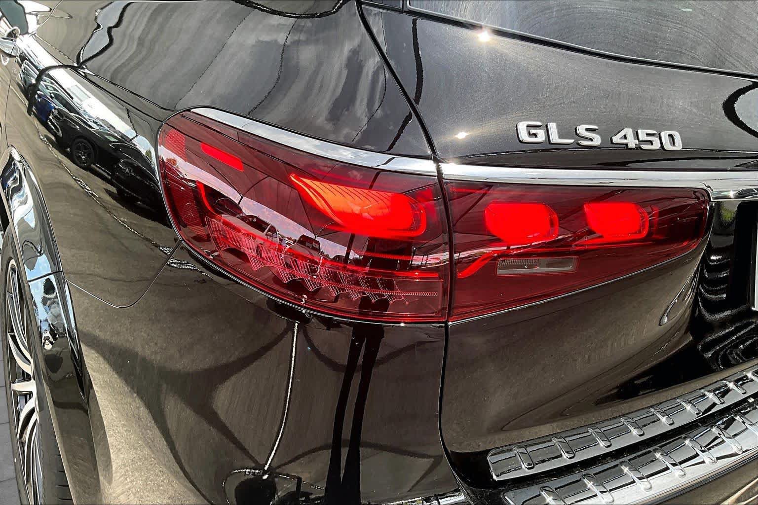 New 2026 Mercedes-Benz GLS 450 4MATIC image 6