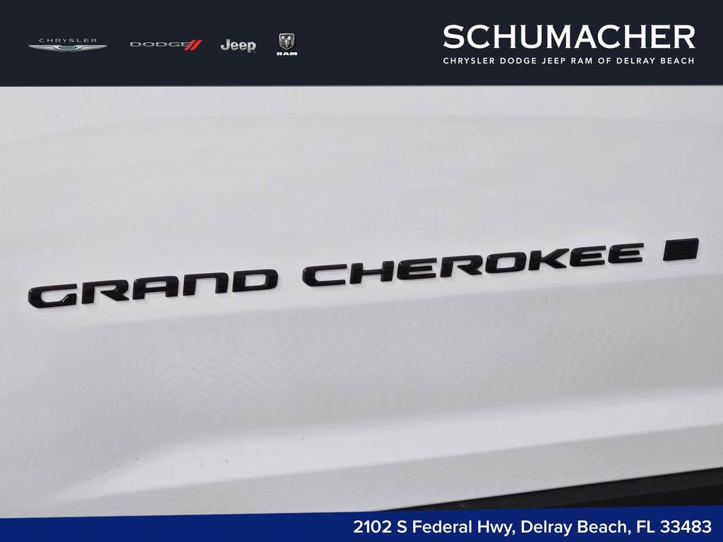 New 2025 Jeep Grand Cherokee L Laredo RWD image 6