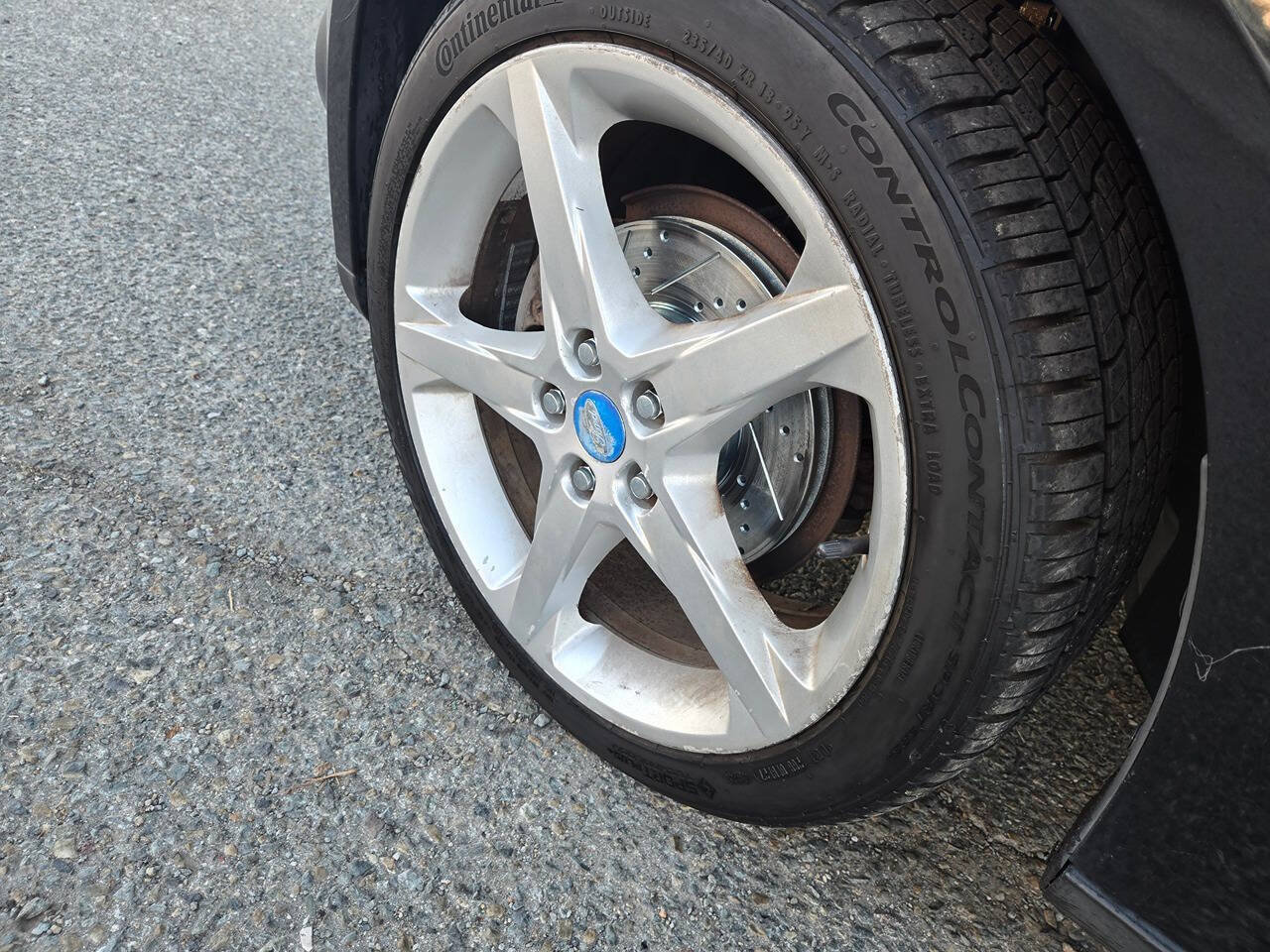 Used 2012 Ford Focus Titanium FWD image 14