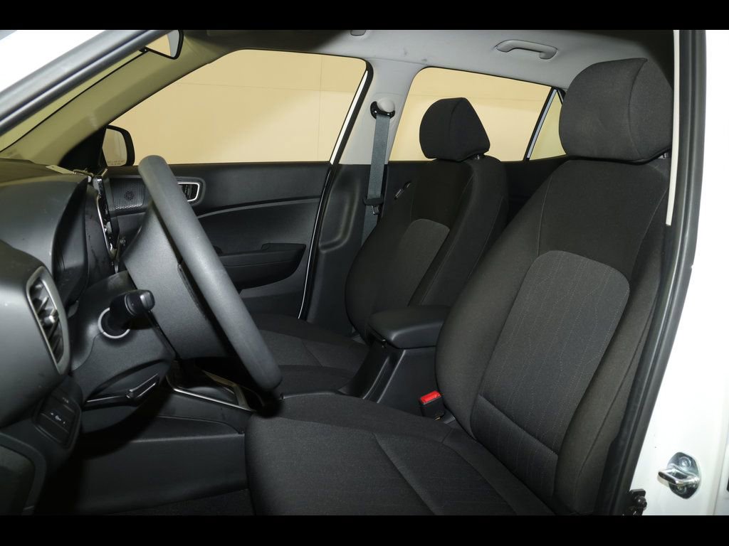 Used 2026 Hyundai Venue SE FWD image 23