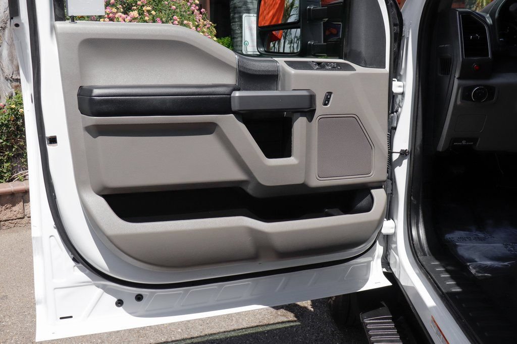 Used 2022 Ford F550 2WD Regular Cab Super Duty w/ XLT Value Package image 16