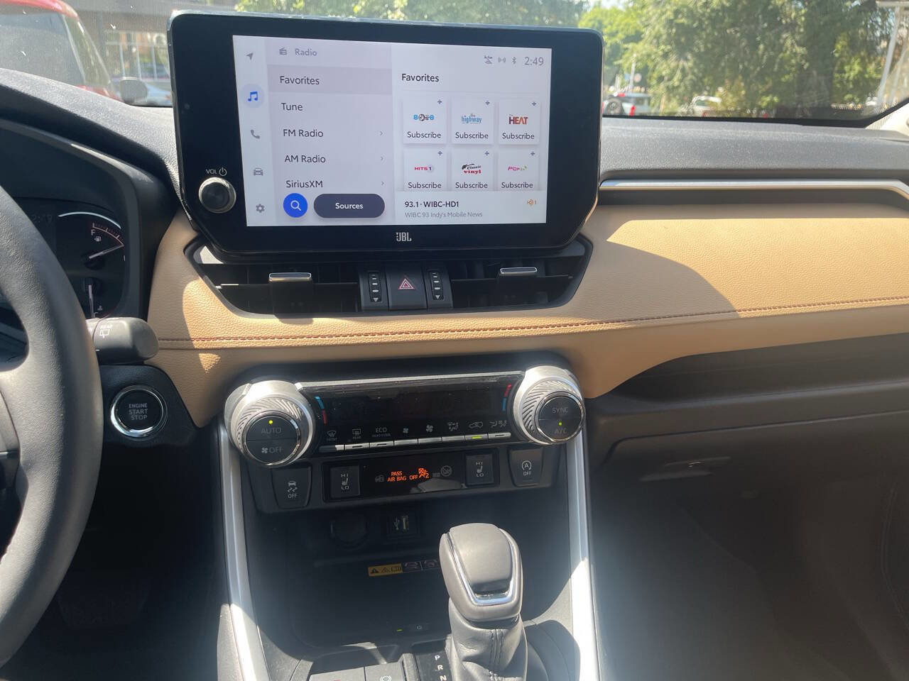 Used 2023 Toyota RAV4 XLE Premium image 26