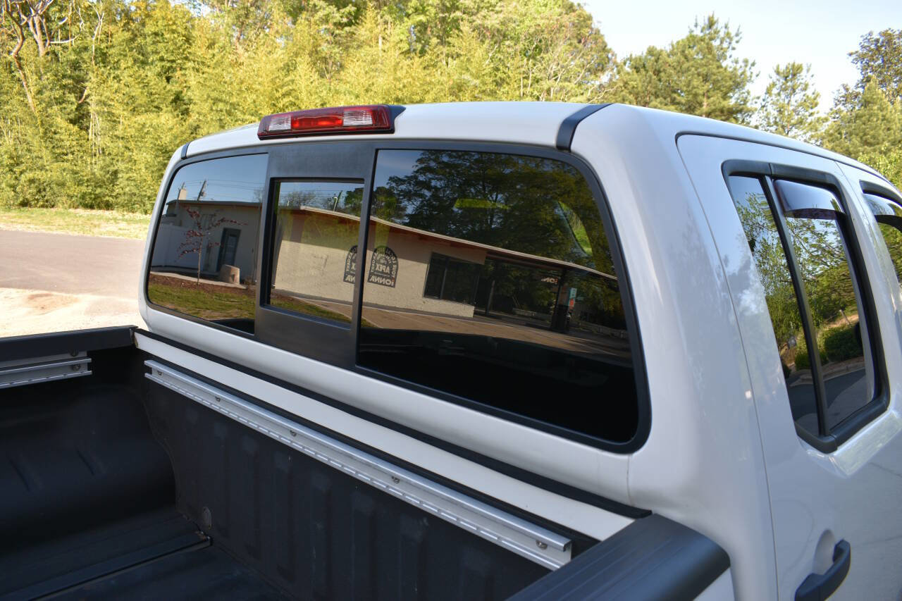 Used 2018 Nissan Frontier SV w/ Value Truck Package AWD/4WD image 31