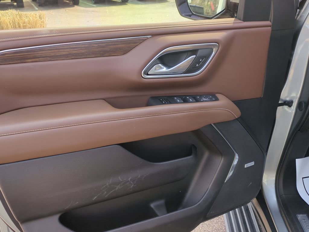 Used 2024 Chevrolet Tahoe High Country w/ Premium Package image 13