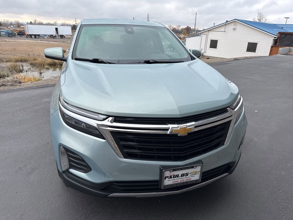 Used 2022 Chevrolet Equinox LT w/ Driver Convenience Package image 2