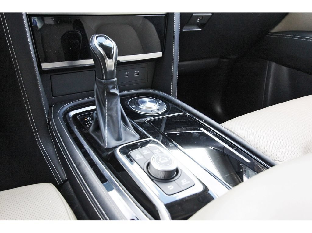 Used 2023 INFINITI QX80 Premium Select w/ All-Season Package RWD image 30
