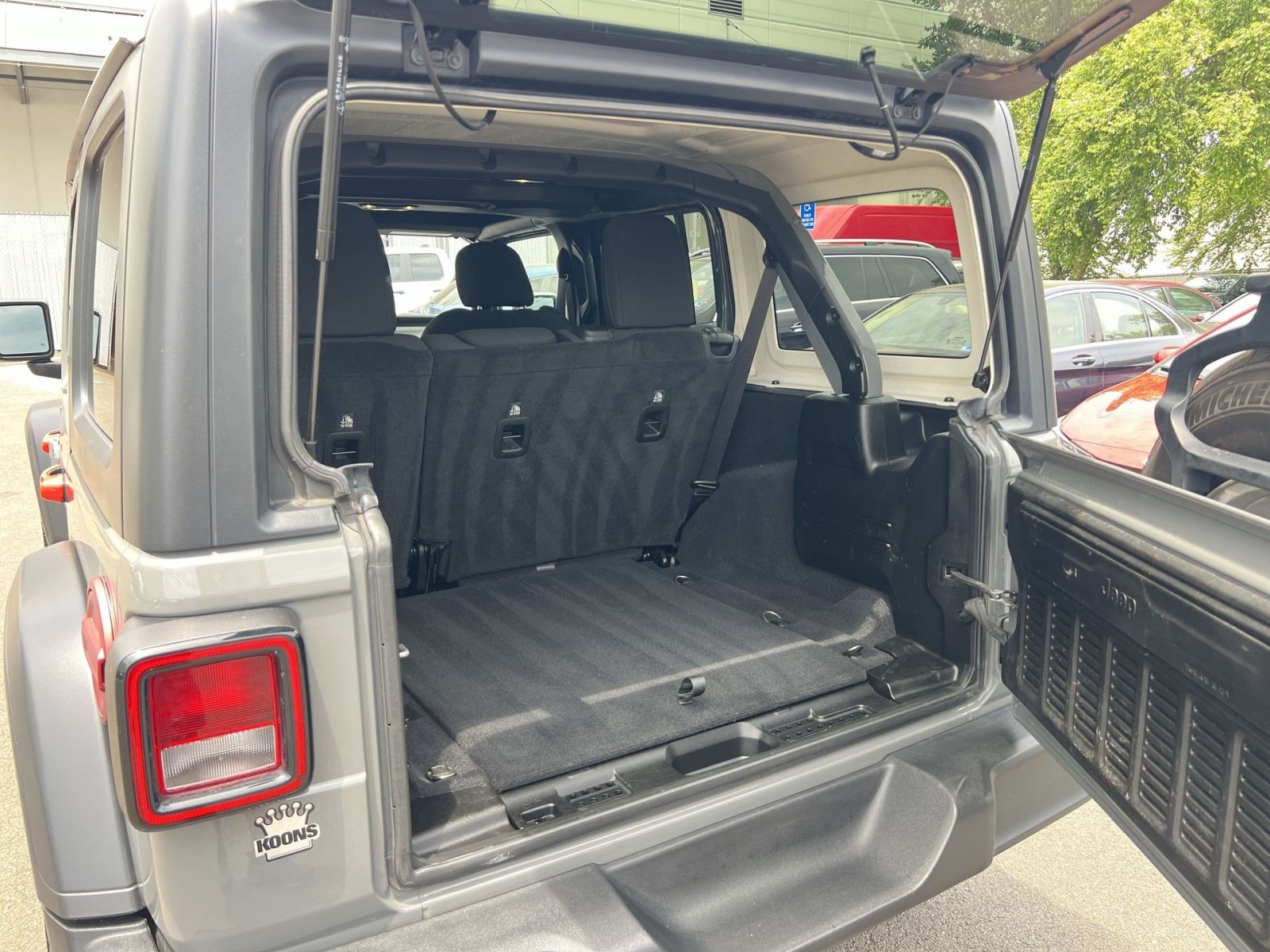 Used 2019 Jeep Wrangler Unlimited Sport S AWD/4WD image 26