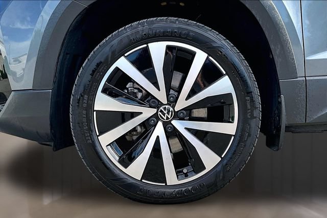Used 2023 Volkswagen Taos SE FWD image 29