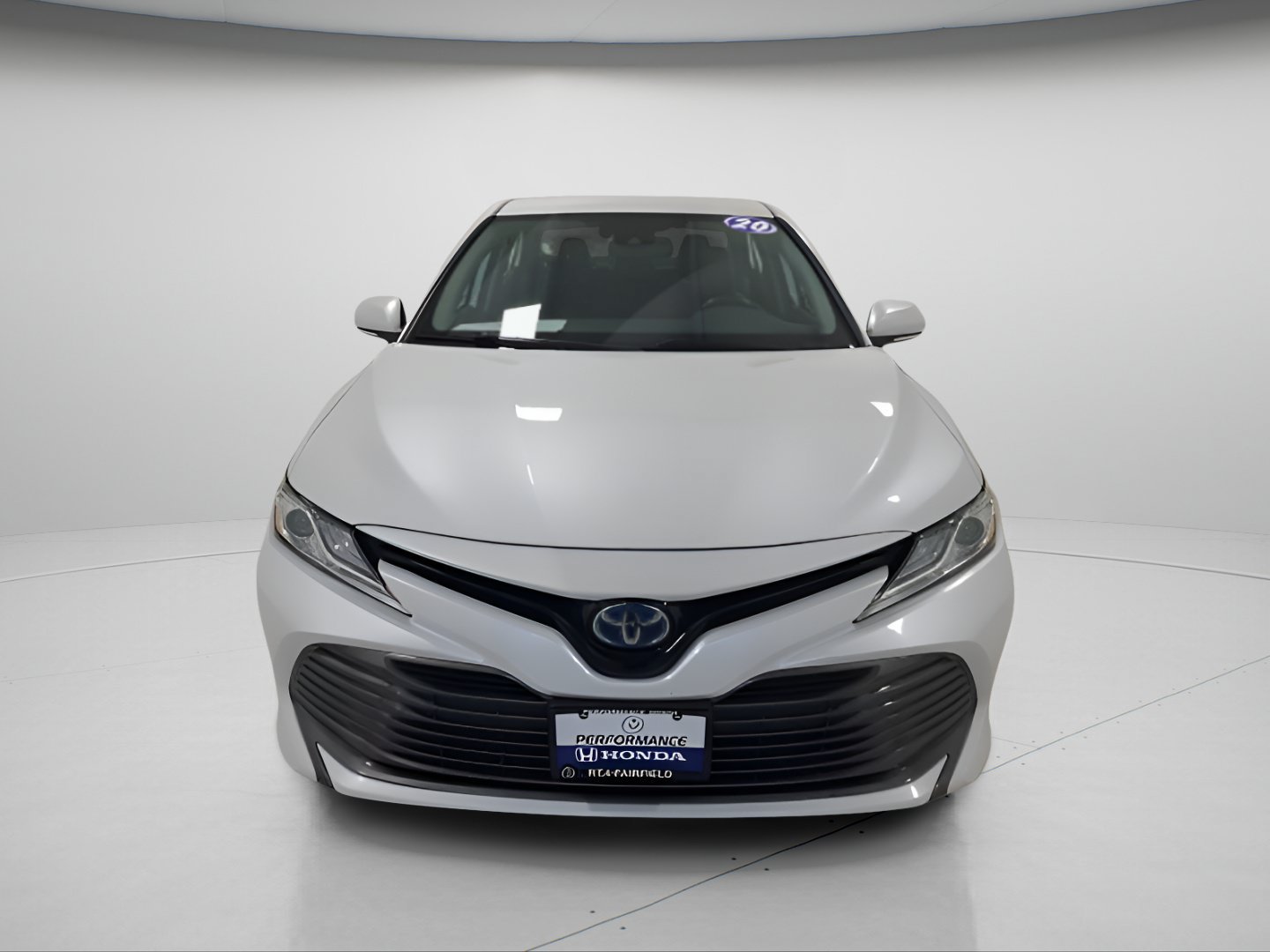 Used 2020 Toyota Camry XLE FWD image 2