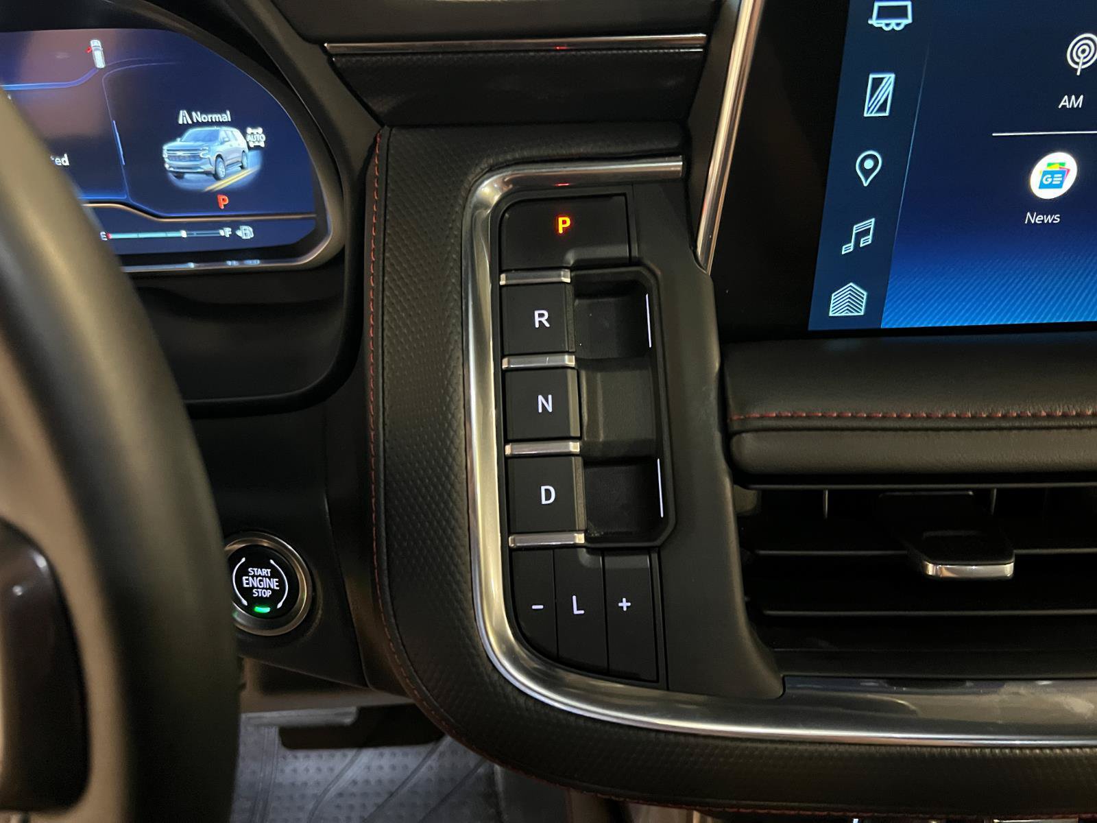 Used 2023 Chevrolet Tahoe RST w/ Luxury Package AWD/4WD image 18