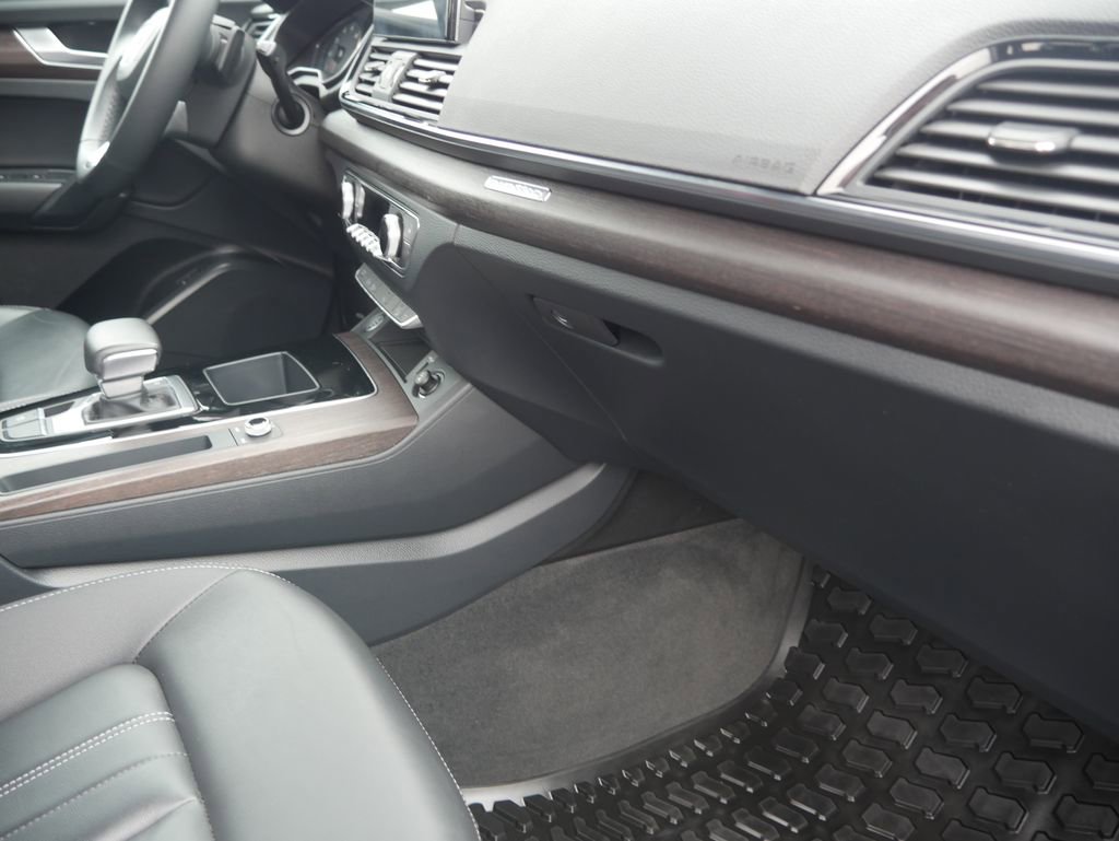 Certified 2023 Audi Q5 2.0T Premium w/ Convenience Package image 33