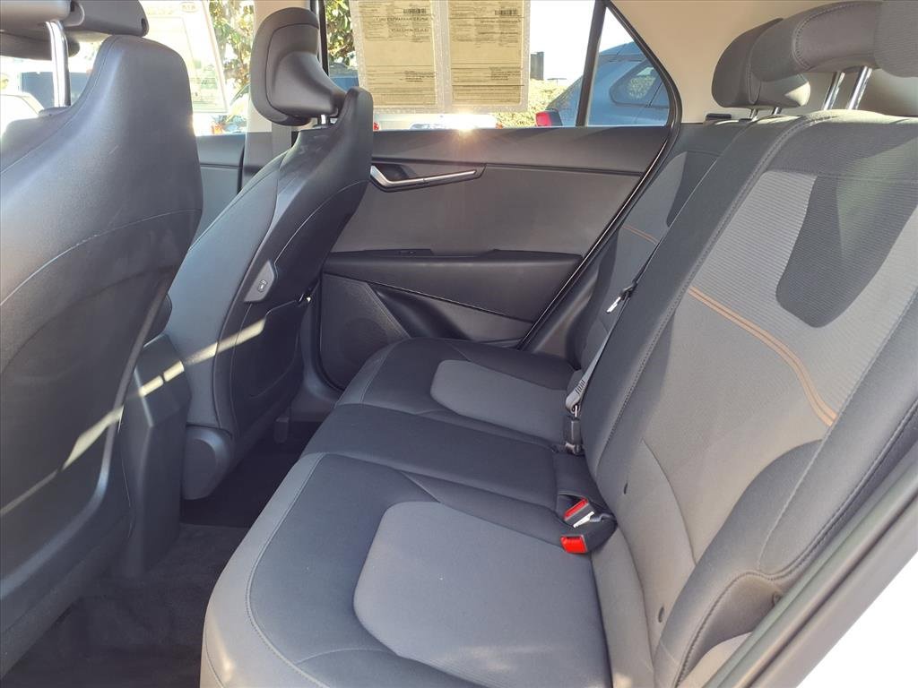 Used 2025 Kia Niro LX image 11