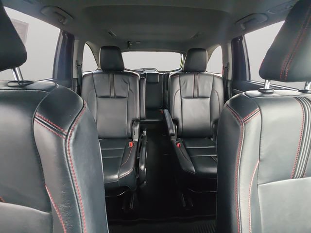 Certified 2019 Toyota Highlander SE w/ Nightshade Edition AWD/4WD image 15