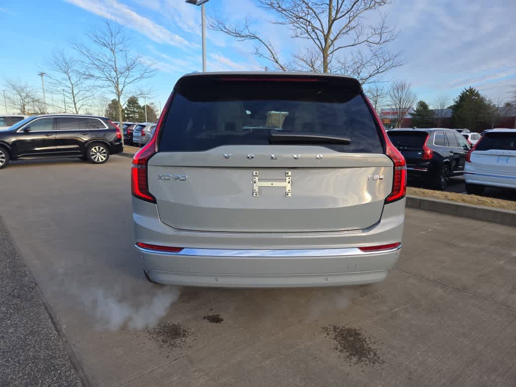 New 2026 Volvo XC90 T8 Ultra w/ Protection Package Premier image 5