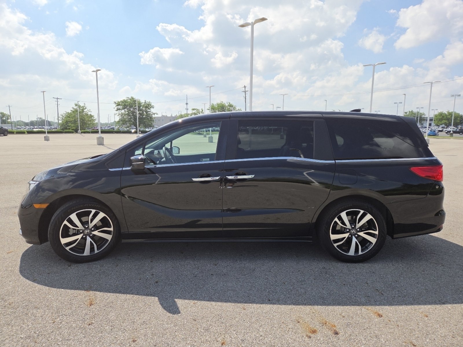 Used 2023 Honda Odyssey Touring image 16