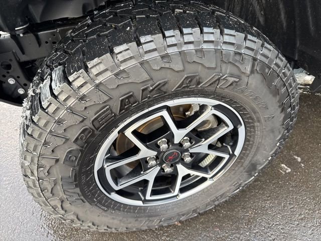 Used 2024 Jeep Gladiator Rubicon w/ Convenience Group image 25