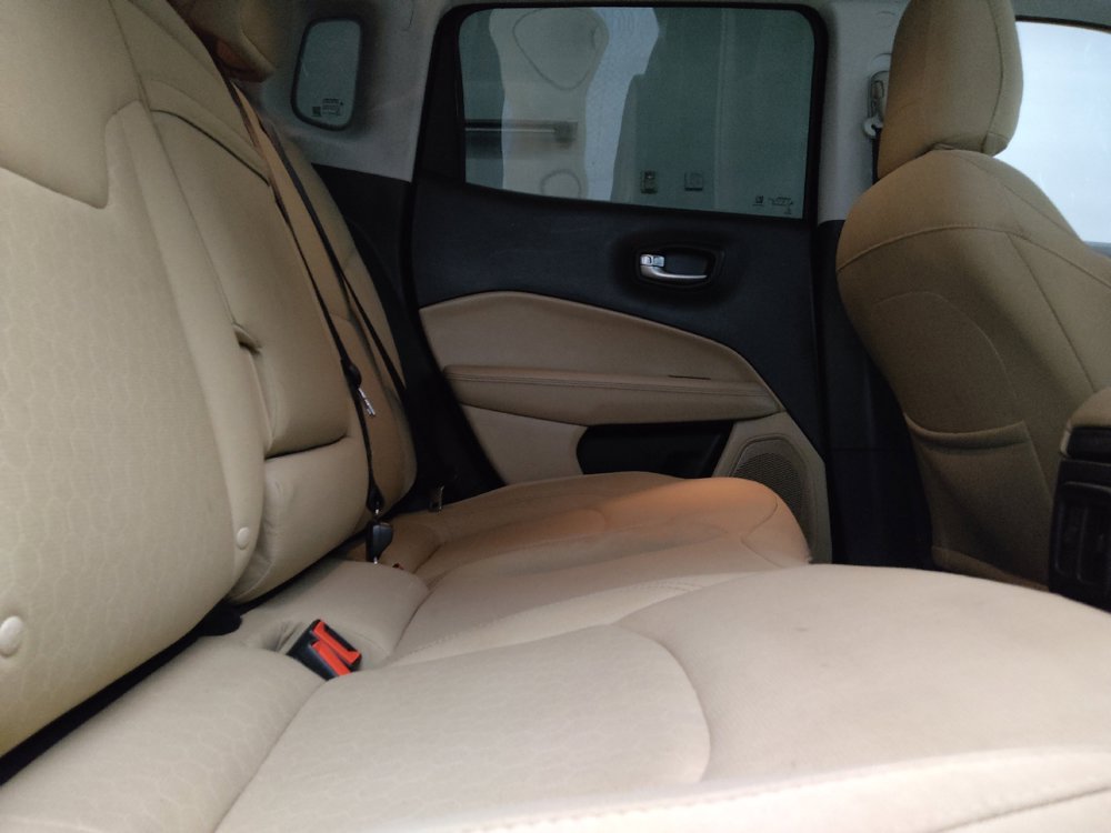 Used 2019 Jeep Compass Sport w/ Tech Group FWD image 19