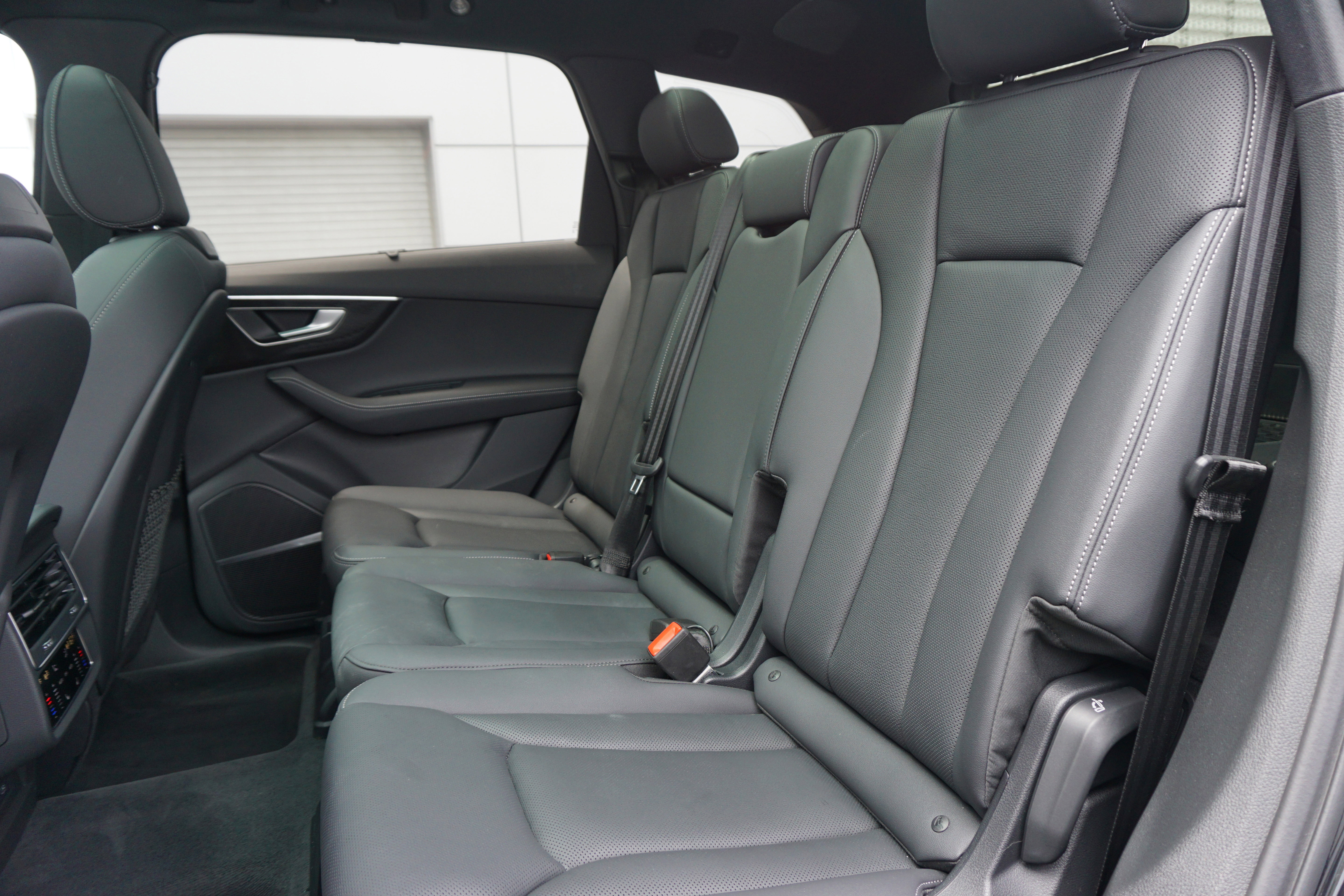 Certified 2025 Audi Q7 3.0T Premium Plus image 15