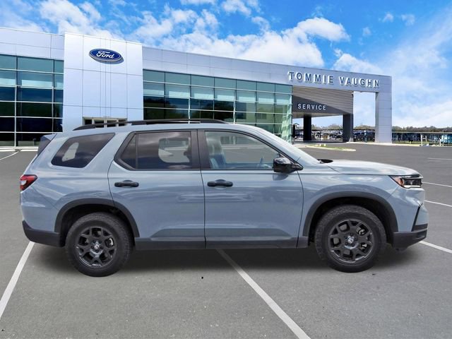 Used 2024 Honda Pilot TrailSport image 5