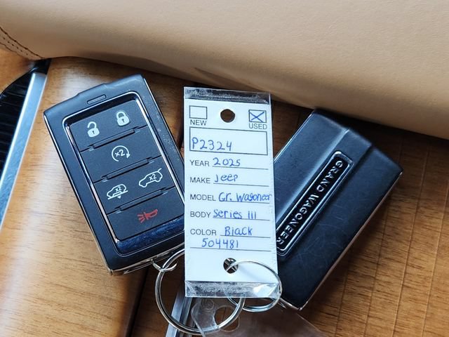 Certified 2025 Jeep Grand Wagoneer Series III AWD/4WD image 37