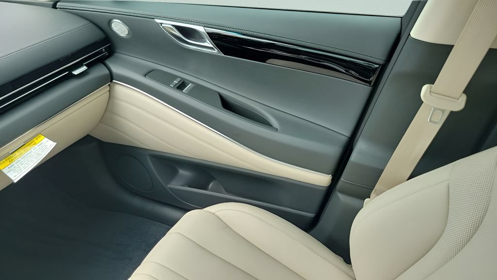 New 2026 Genesis GV80 2.5T RWD image 13