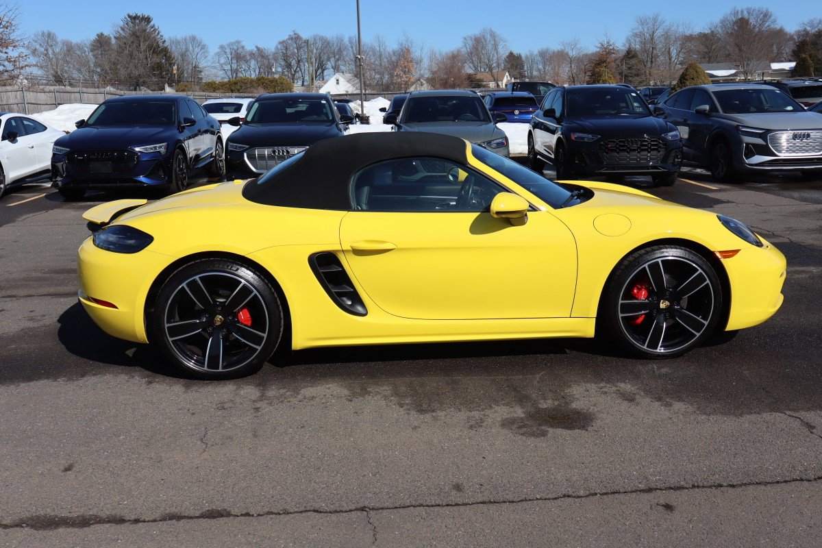 Used 2023 Porsche 718 Boxster S image 11