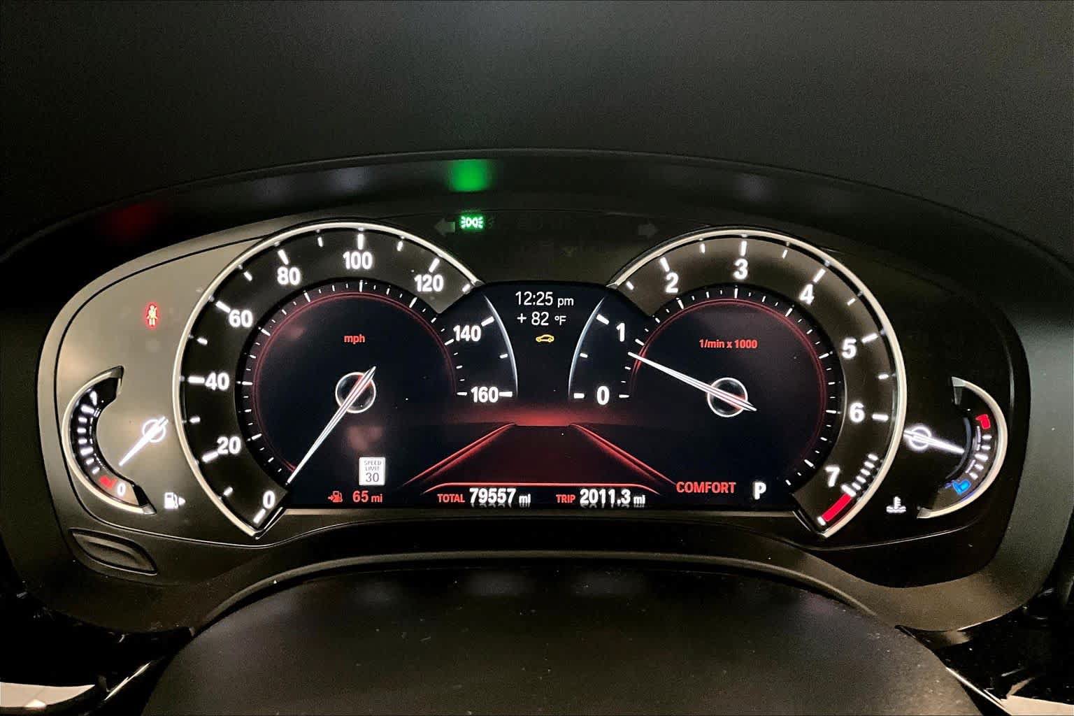 Used 2019 BMW 540i w/ Convenience Package RWD image 23