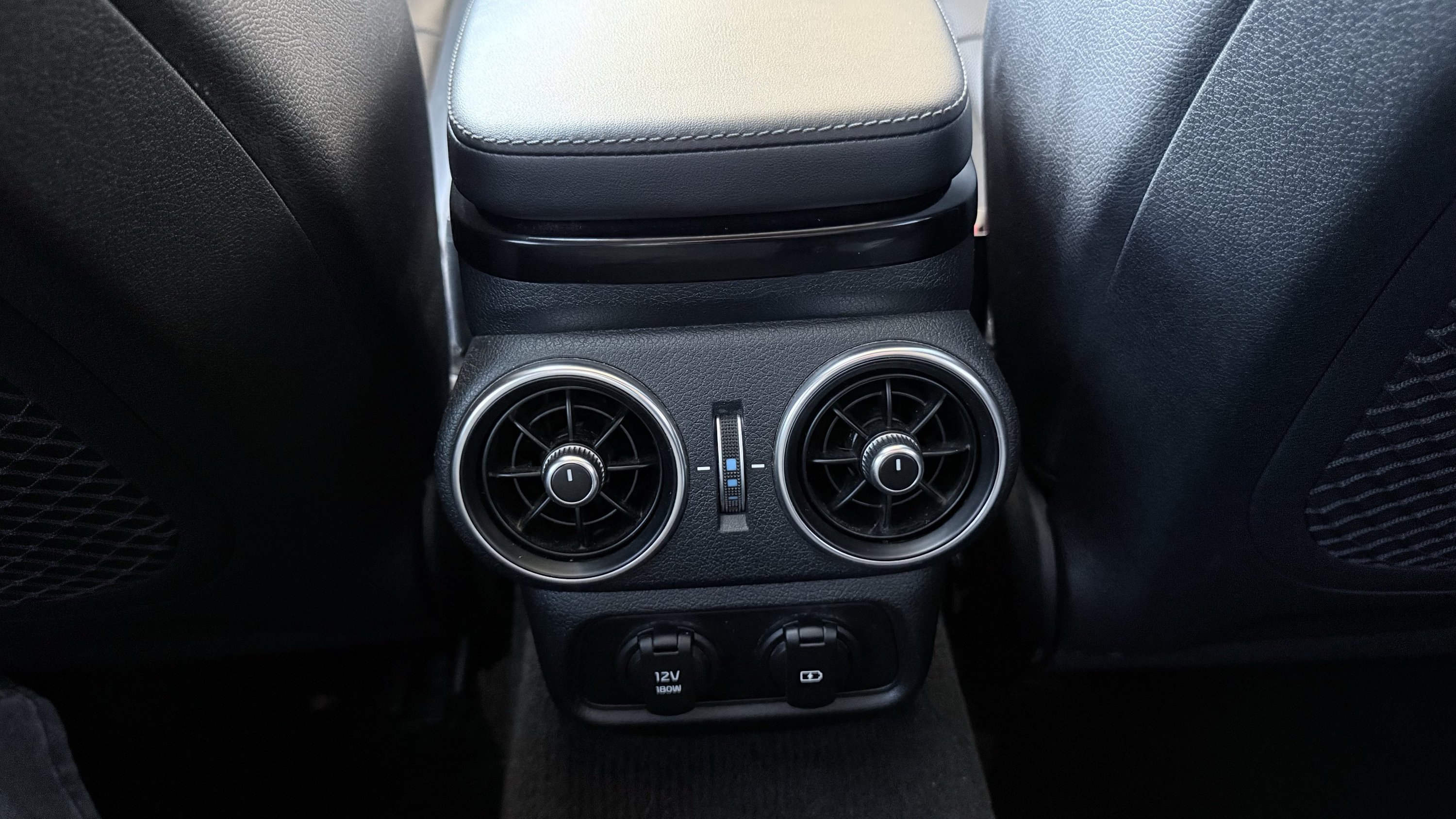 Used 2019 Kia Stinger Premium RWD image 39