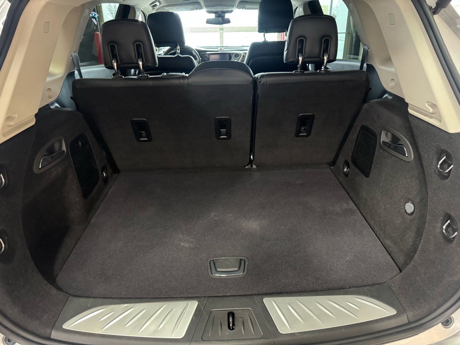 Used 2019 Buick Envision Premium w/ Driver Confidence Package image 9