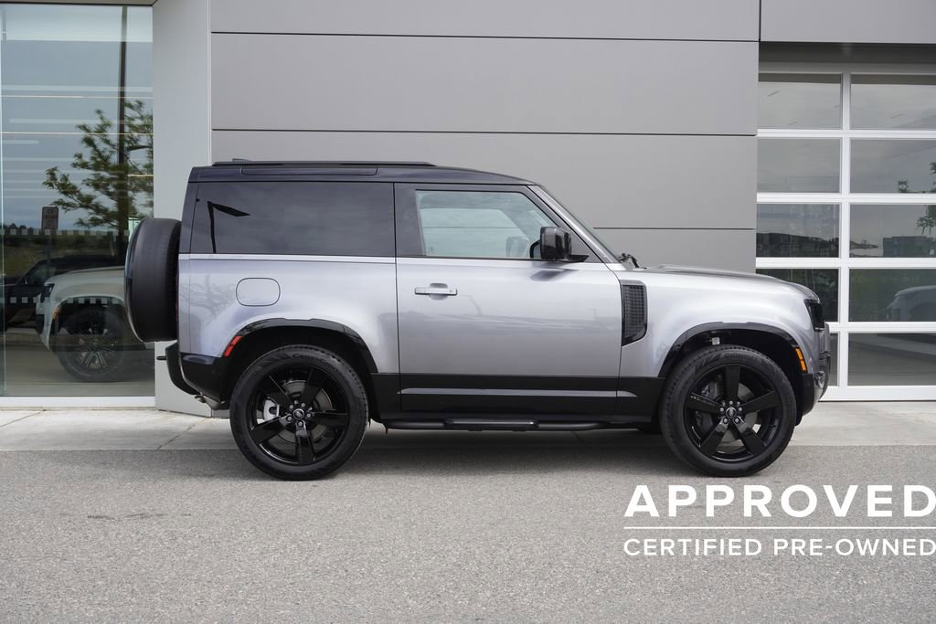 Used 2024 Land Rover Defender 90 X-Dynamic SE AWD/4WD image 7