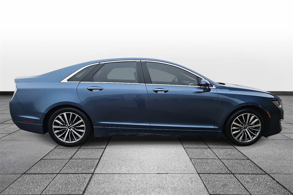 Used 2019 Lincoln MKZ Premiere image 4
