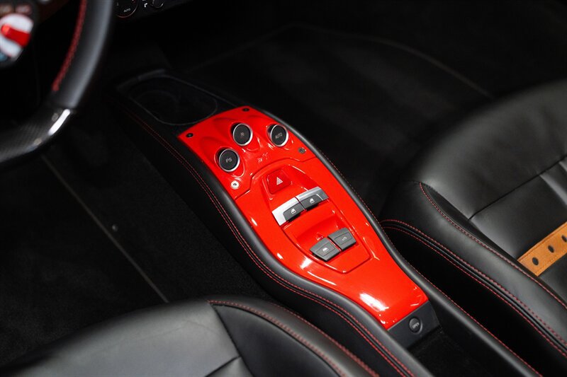 Used 2015 Ferrari 458 Spider RWD image 33