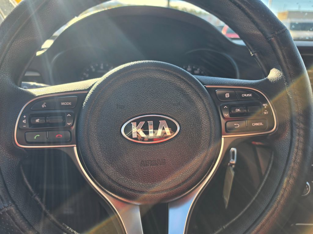 Used 2016 Kia Optima LX image 16