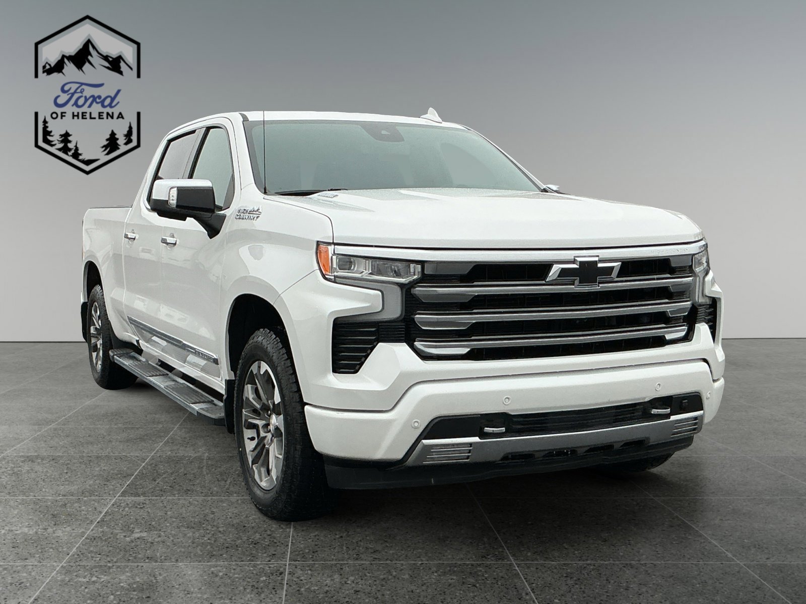 Used 2024 Chevrolet Silverado 1500 High Country w/ Technology Package AWD/4WD image 7