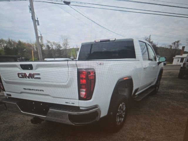 Used 2022 GMC Sierra 2500 SLE AWD/4WD image 3