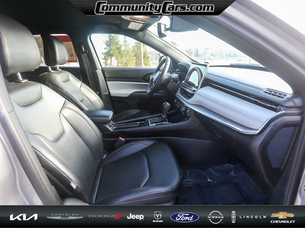 Used 2024 Jeep Compass Limited image 20