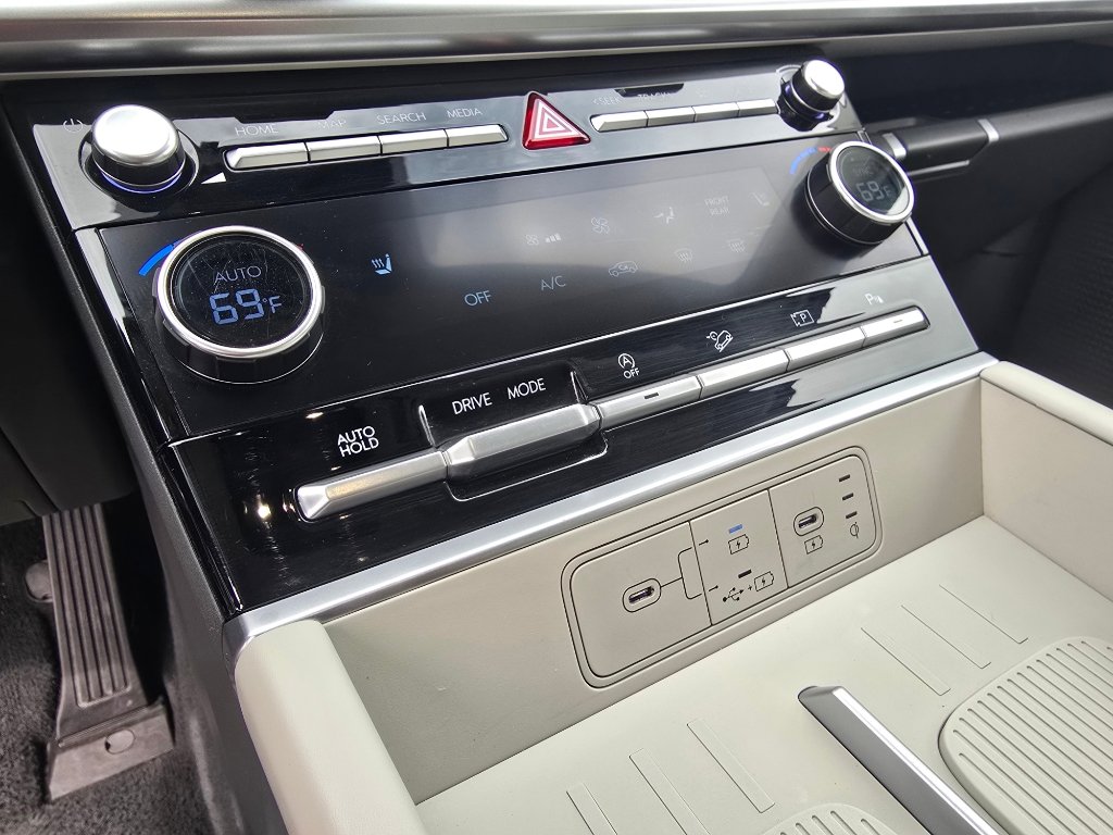 Used 2025 Hyundai Santa Fe SEL image 19