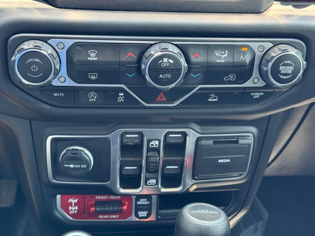 Used 2020 Jeep Gladiator Rubicon w/ Trailer Tow Package image 11