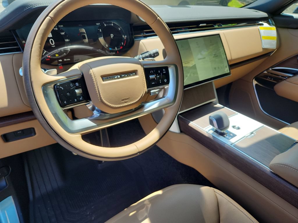 New 2026 Land Rover Range Rover Long Wheelbase SE AWD/4WD image 15