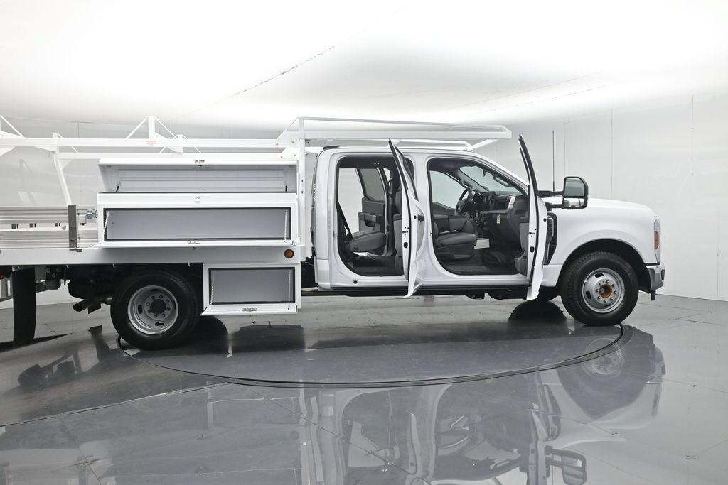 New 2026 Ford F350 XL w/ XL Chrome Package RWD image 32