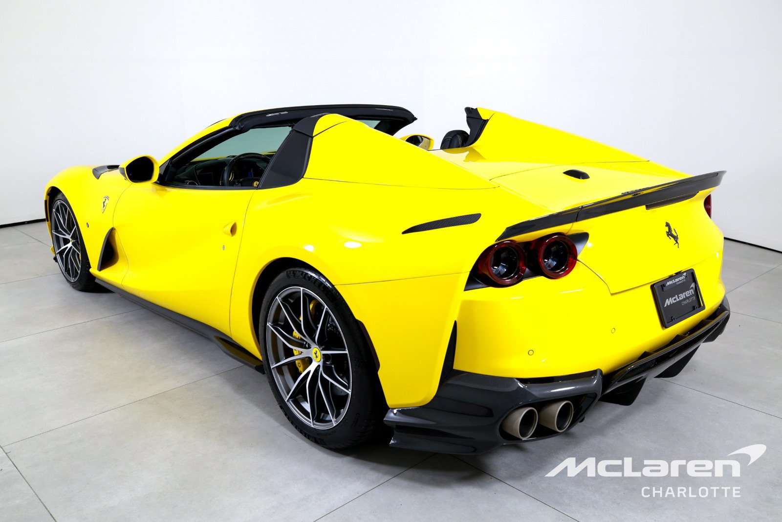 Used 2023 Ferrari 812 GTS RWD image 7