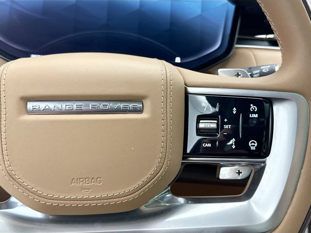 Certified 2025 Land Rover Range Rover SE AWD/4WD image 12