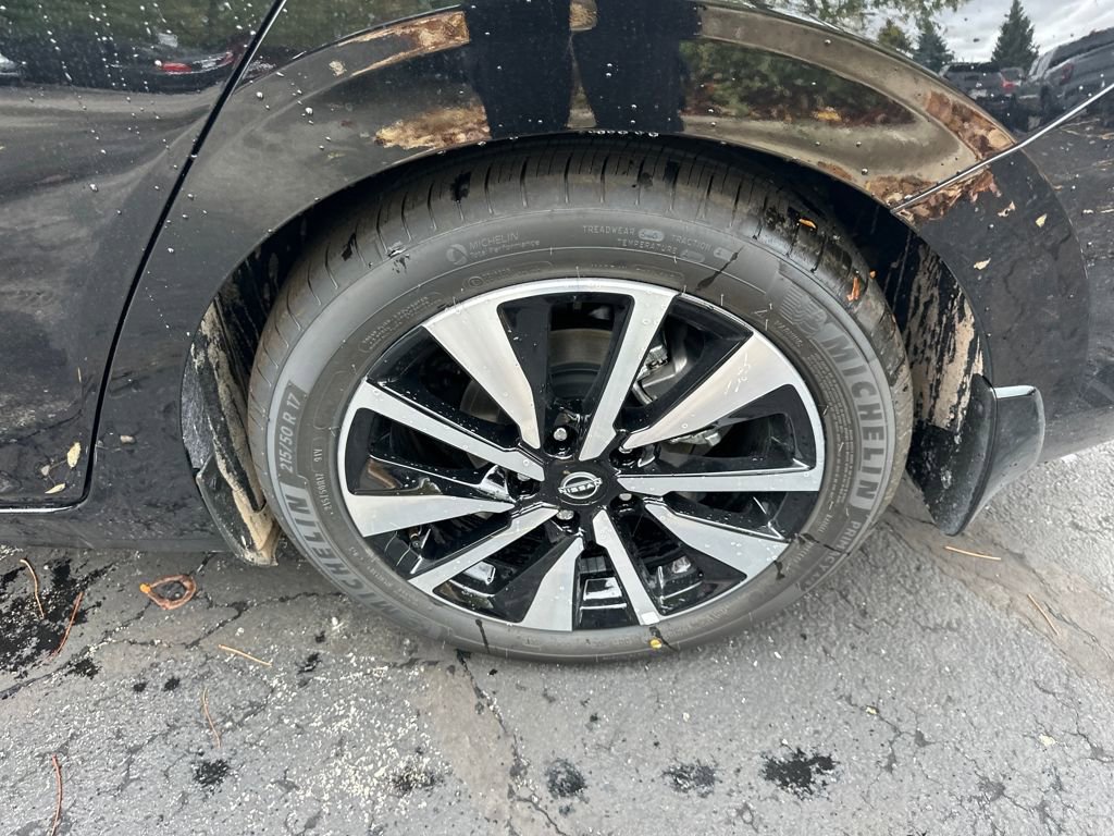 New 2025 Nissan Sentra SV w/ SV Premium Package image 34