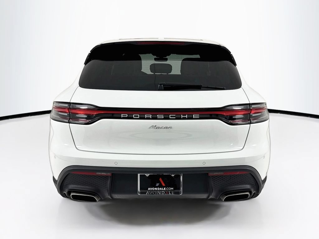 Certified 2025 Porsche Macan AWD/4WD image 10