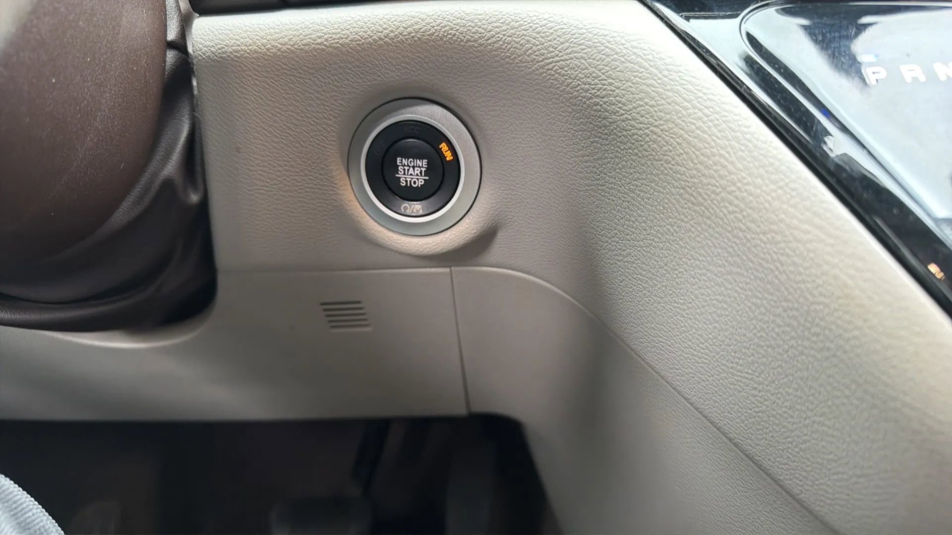 Used 2017 Chrysler Pacifica Touring image 60