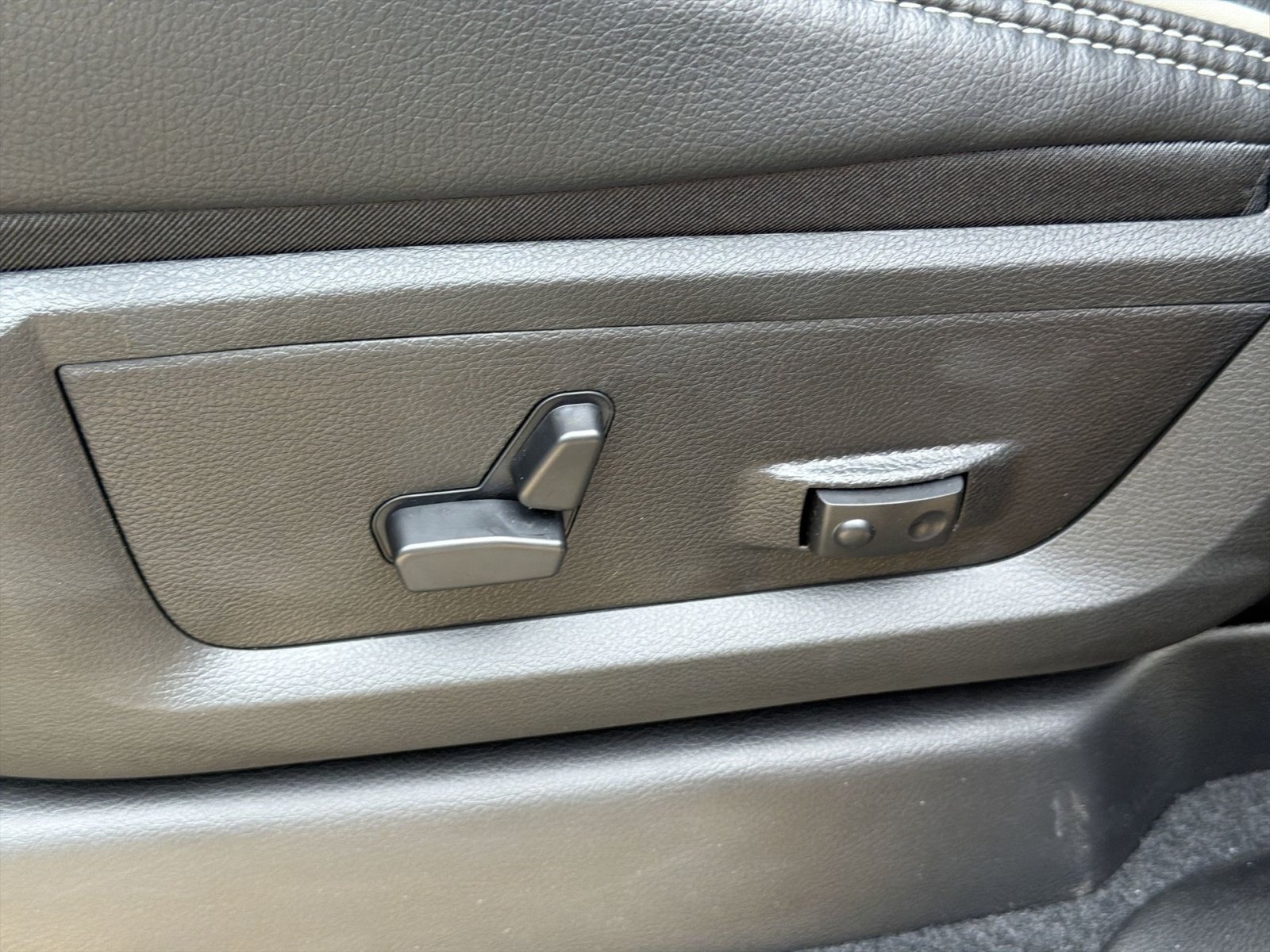 New 2026 RAM 2500 Laramie AWD/4WD image 14