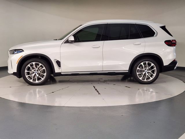 Used 2025 BMW X5 xDrive40i w/ Premium Package image 5