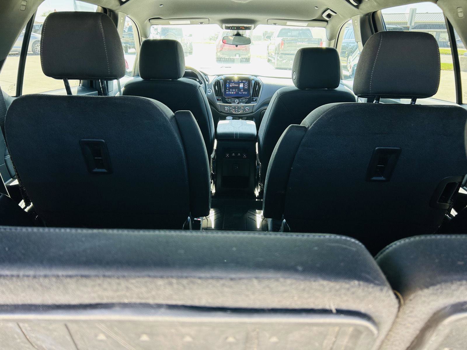 Used 2023 Chevrolet Traverse LT FWD image 30